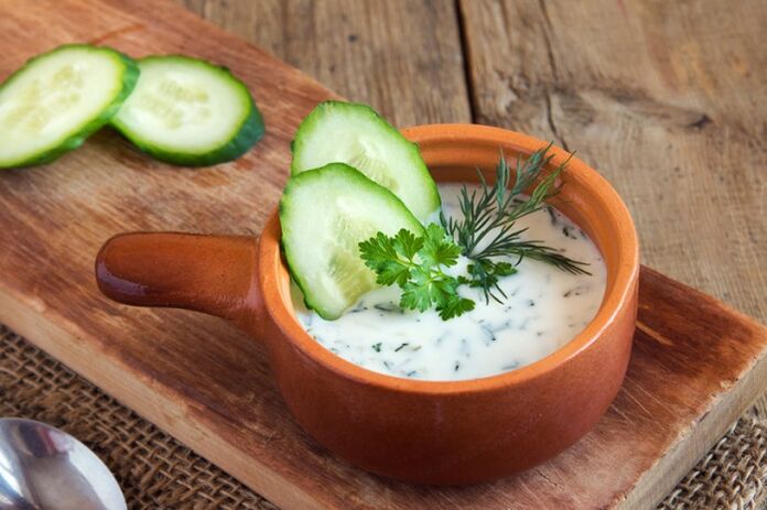 йогуртовий суп з огірком для схуднення
